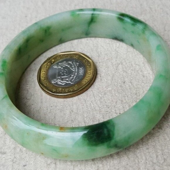 Certified Type A Jadeite Bangle 100% Natural Grade A Jade Green Yellow Dot 56mm - Picture 11 of 11